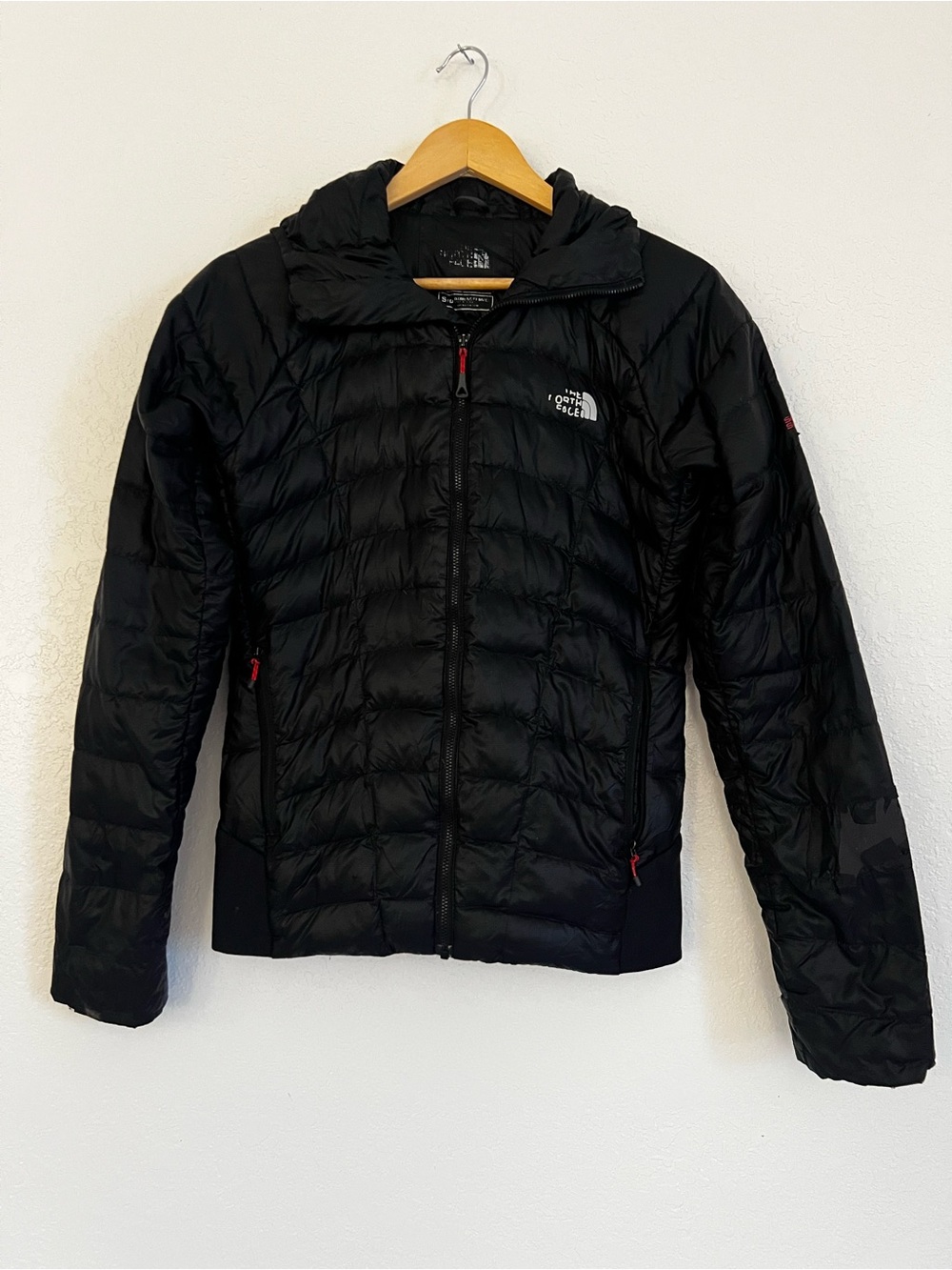 The North Face Women's Summit Series 800-Fill Goose Down Jacket in Black (S)